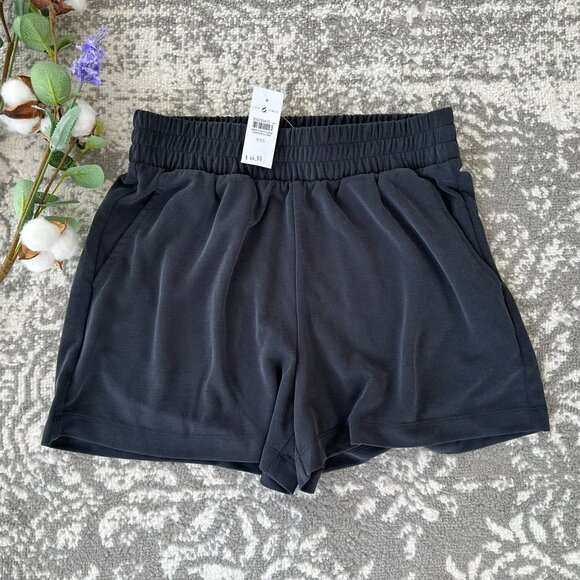 NWT Lou & Grey Sandwashed Shorts Color Black Size XXS - Picture 2 of 9